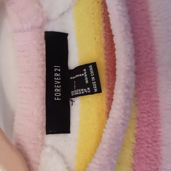 TWO TOP Bundle of Forever 21 velvet top & fuzzy crop top - Picture 2 of 6